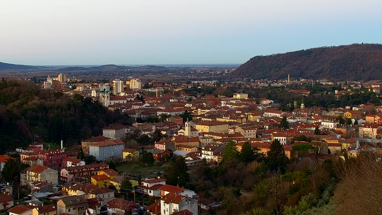 Nova Gorica y Gorizia: Impresionantes Vistas desde el Monasterio Franciscano de Kostanjevica