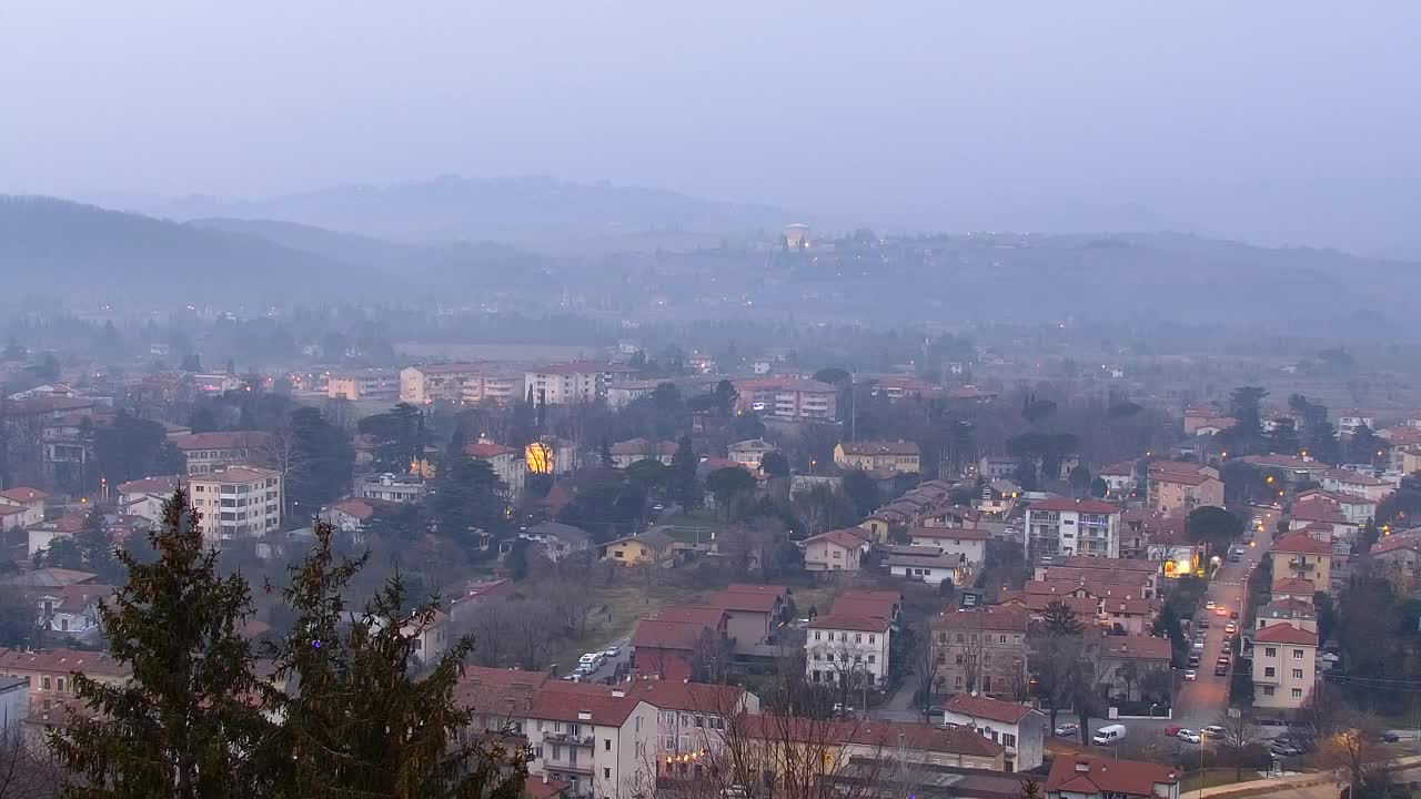 Nova Gorica e Gorizia: Panorama Mozzafiato dal Convento Francescano di Castagnevizza