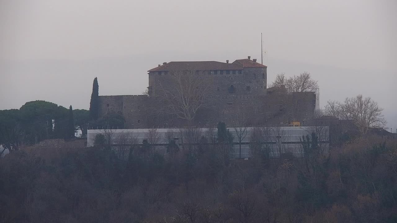 Nova Gorica y Gorizia: Impresionantes Vistas desde el Monasterio Franciscano de Kostanjevica