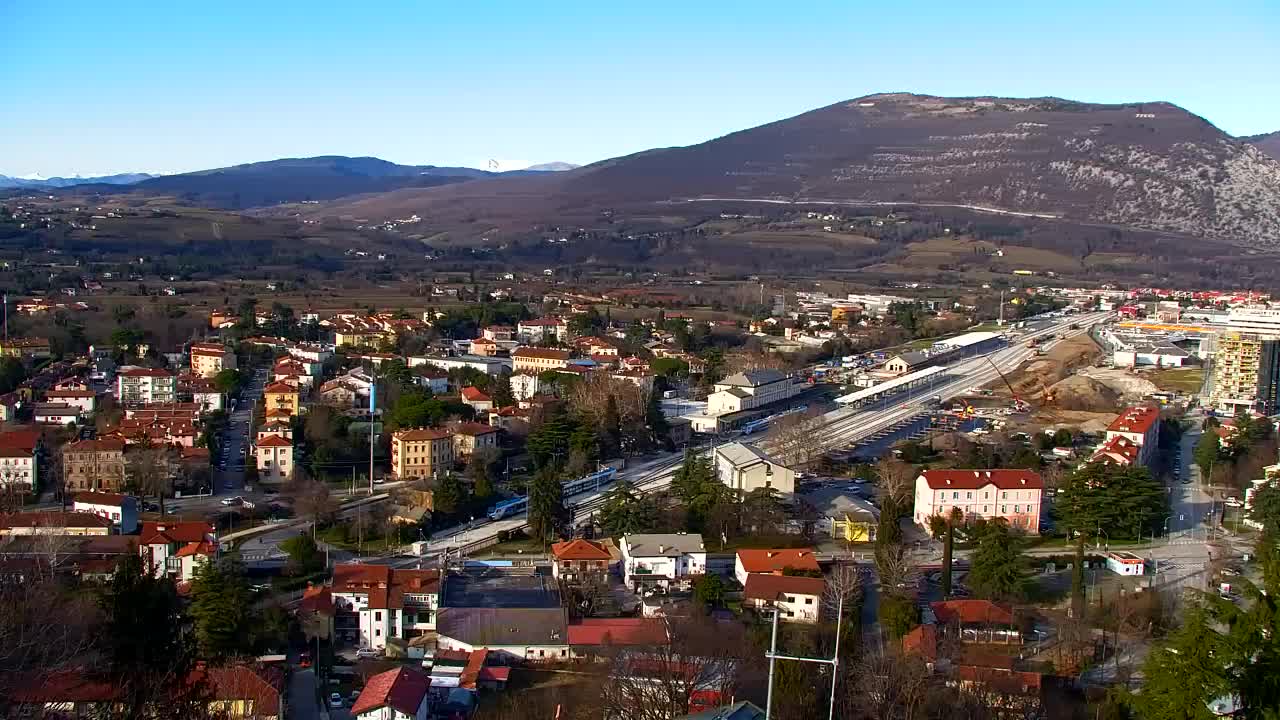 Nova Gorica i Gorica: Prekrasan Pogled iz Franjevačkog Samostana Kostanjevica