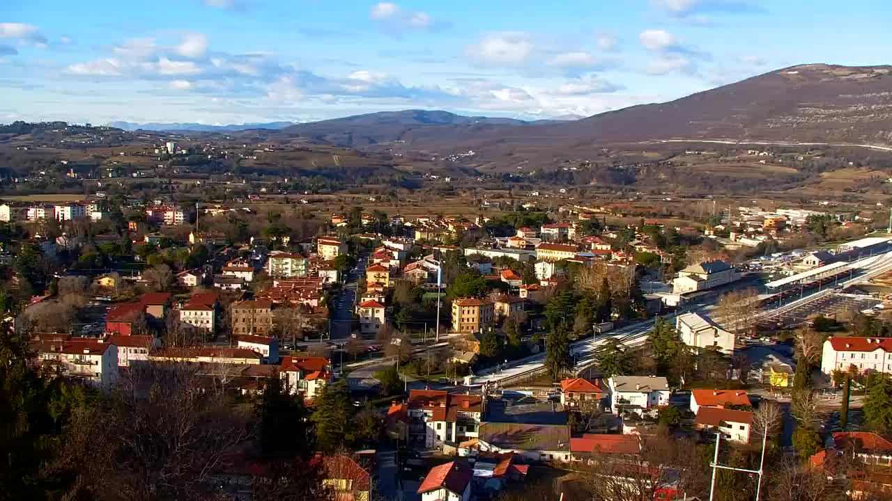 Nova Gorica e Gorizia: Panorama Mozzafiato dal Convento Francescano di Castagnevizza