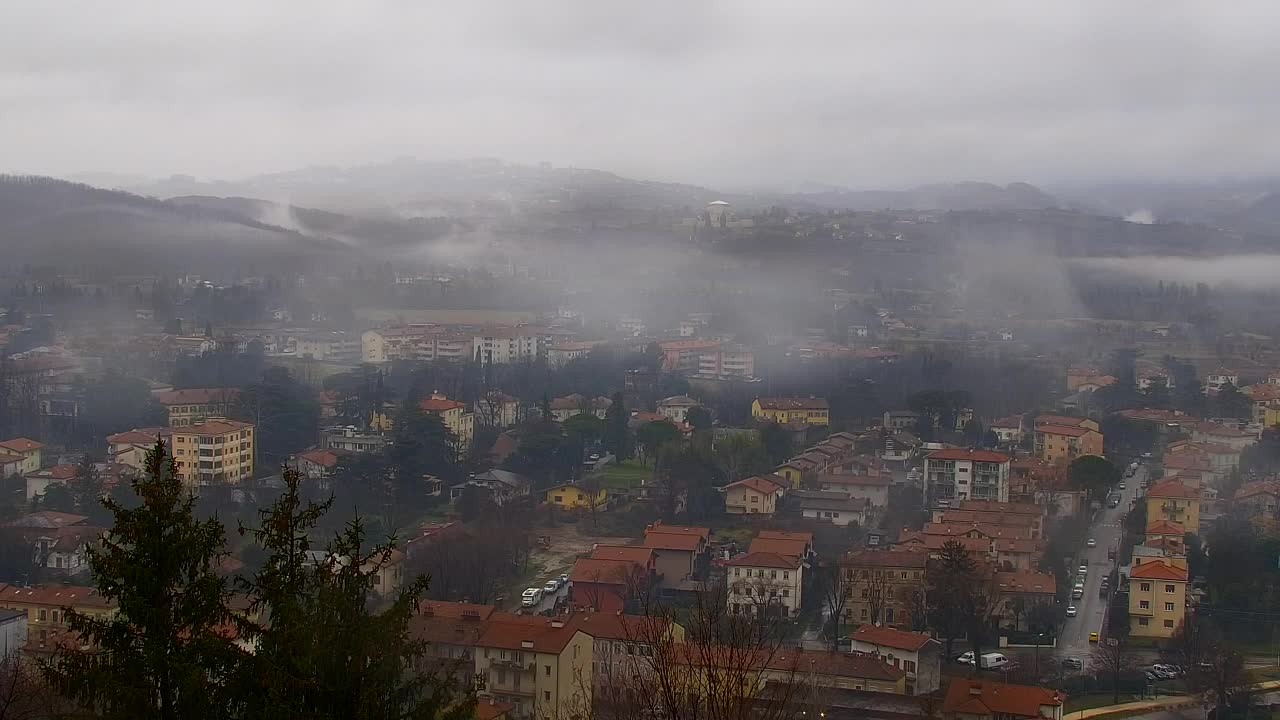 Nova Gorica e Gorizia: Panorama Mozzafiato dal Convento Francescano di Castagnevizza