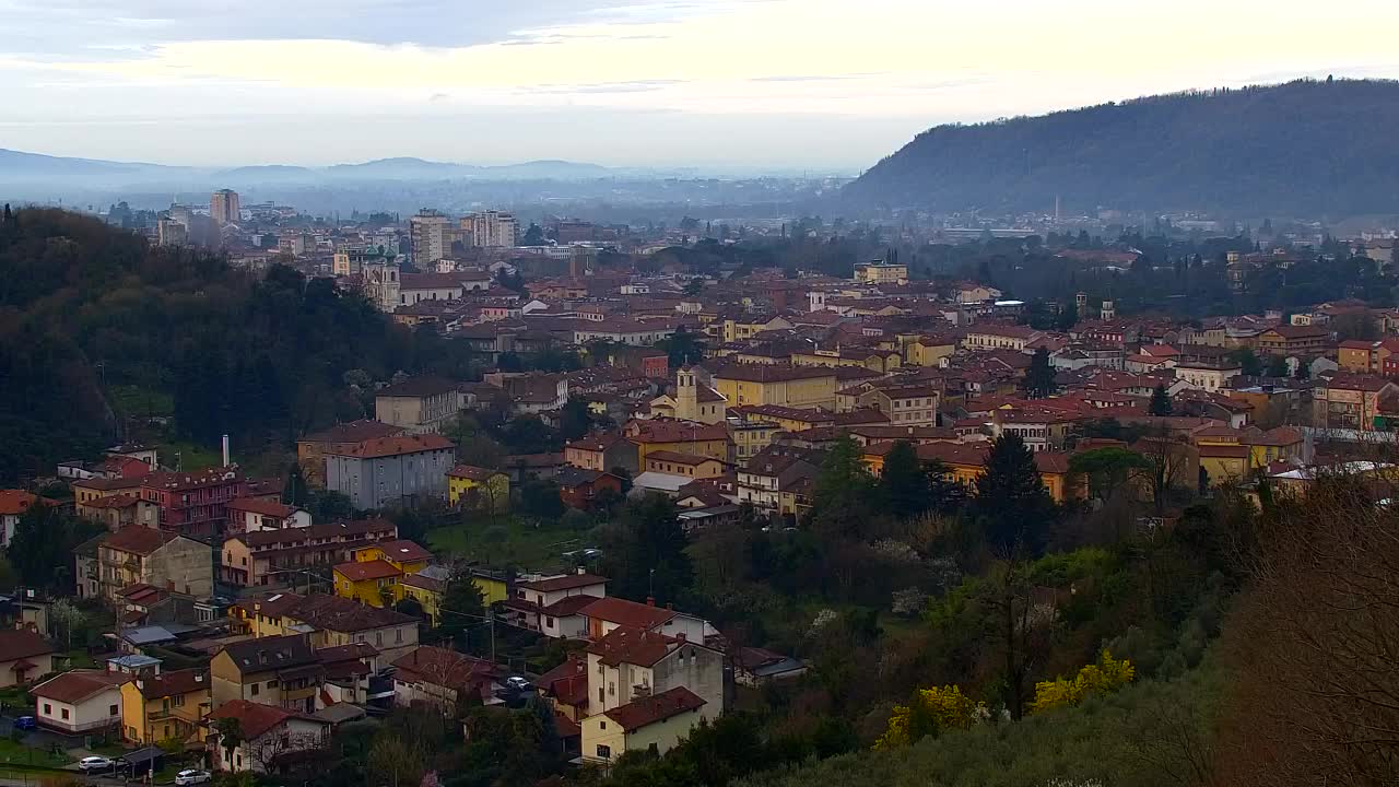 Nova Gorica e Gorizia: Panorama Mozzafiato dal Convento Francescano di Castagnevizza