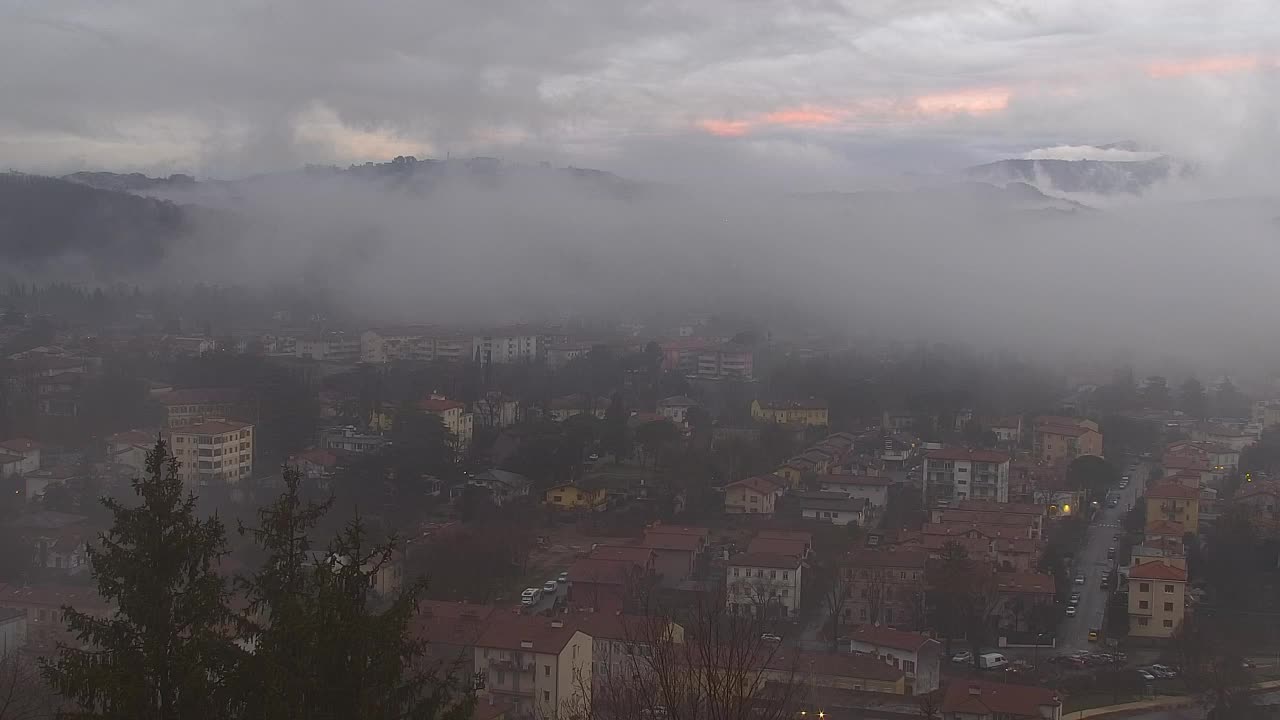 Nova Gorica e Gorizia: Panorama Mozzafiato dal Convento Francescano di Castagnevizza