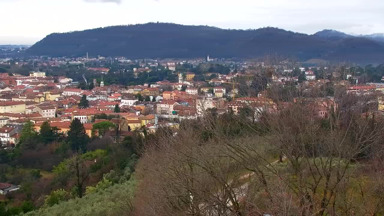 Nova Gorica i Gorica: Prekrasan Pogled iz Franjevačkog Samostana Kostanjevica