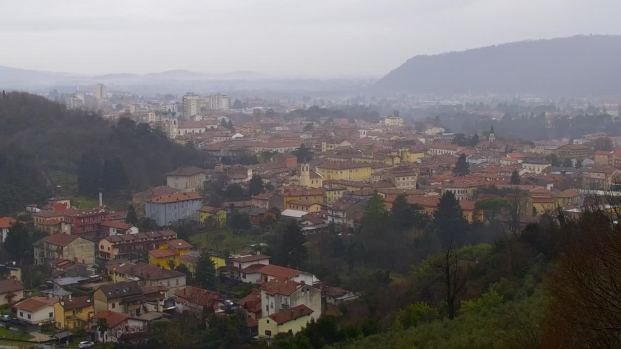 Nova Gorica e Gorizia: Panorama Mozzafiato dal Convento Francescano di Castagnevizza