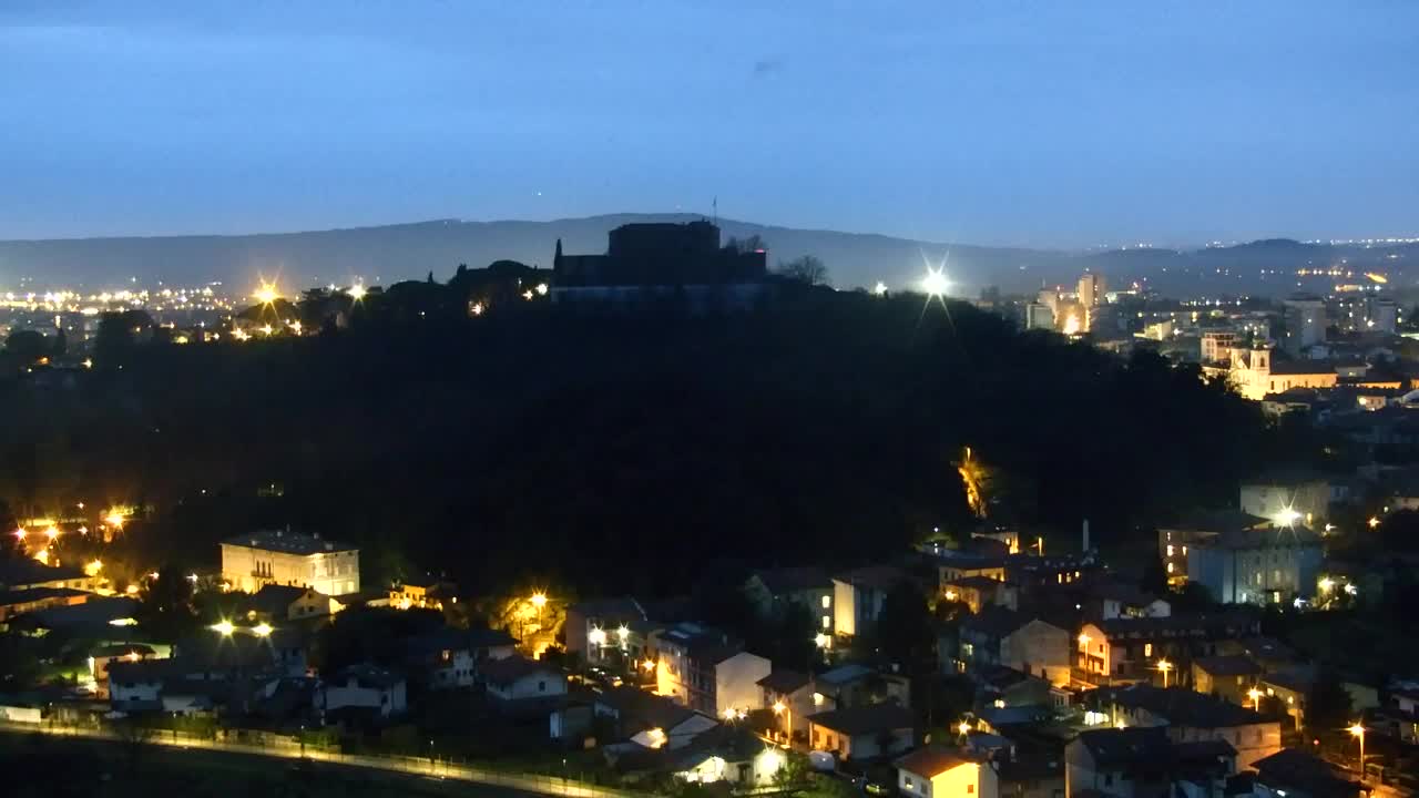 Nova Gorica e Gorizia: Panorama Mozzafiato dal Convento Francescano di Castagnevizza