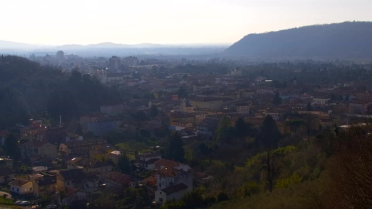 Nova Gorica i Gorica: Prekrasan Pogled iz Franjevačkog Samostana Kostanjevica