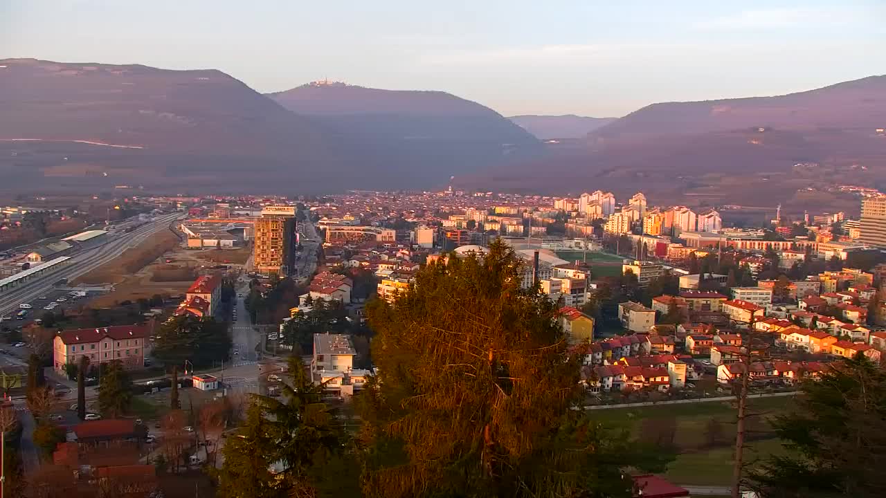 Nova Gorica et Gorizia : Vue Imprenable depuis le Monastère Franciscain de Kostanjevica