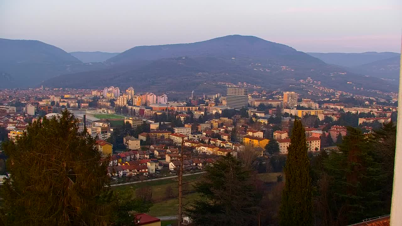 Nova Gorica e Gorizia: Panorama Mozzafiato dal Convento Francescano di Castagnevizza