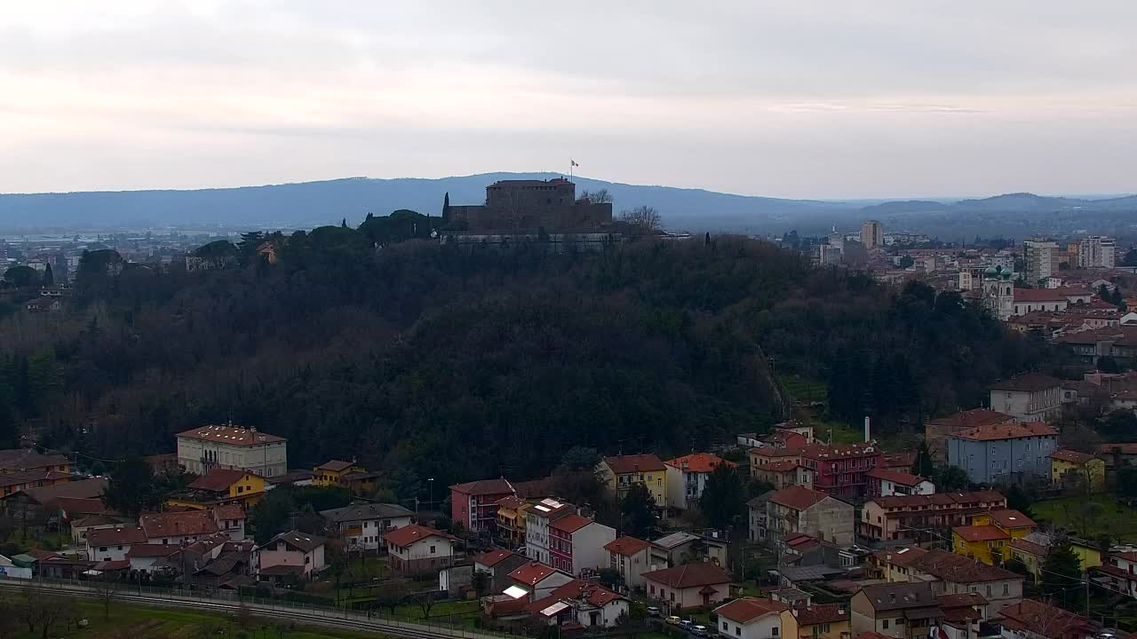 Nova Gorica e Gorizia: Panorama Mozzafiato dal Convento Francescano di Castagnevizza