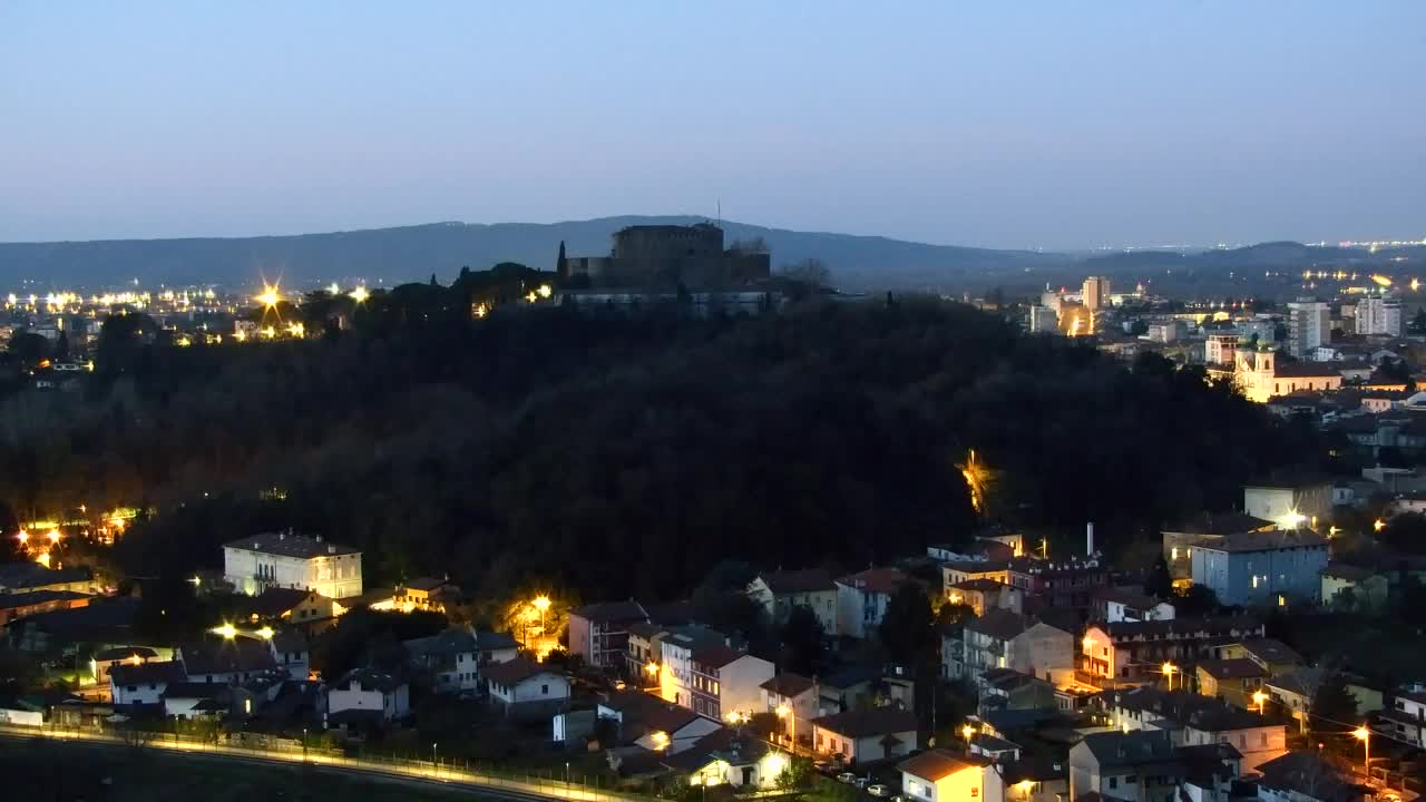 Nova Gorica e Gorizia: Panorama Mozzafiato dal Convento Francescano di Castagnevizza