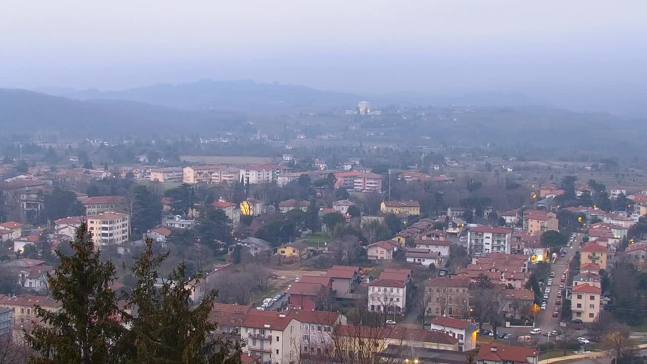 Nova Gorica i Gorica: Prekrasan Pogled iz Franjevačkog Samostana Kostanjevica