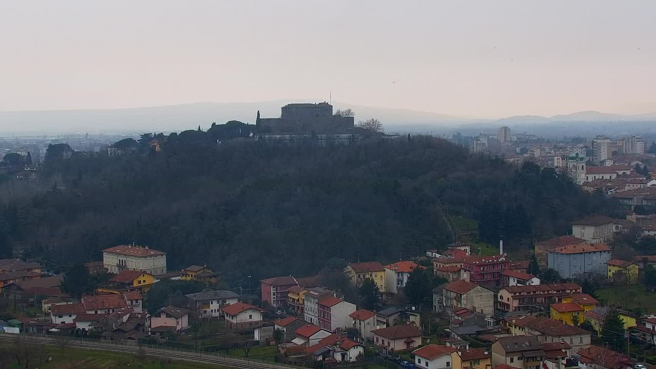 Nova Gorica i Gorica: Prekrasan Pogled iz Franjevačkog Samostana Kostanjevica