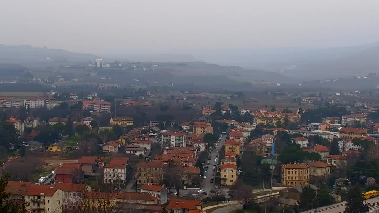 Nova Gorica e Gorizia: Panorama Mozzafiato dal Convento Francescano di Castagnevizza