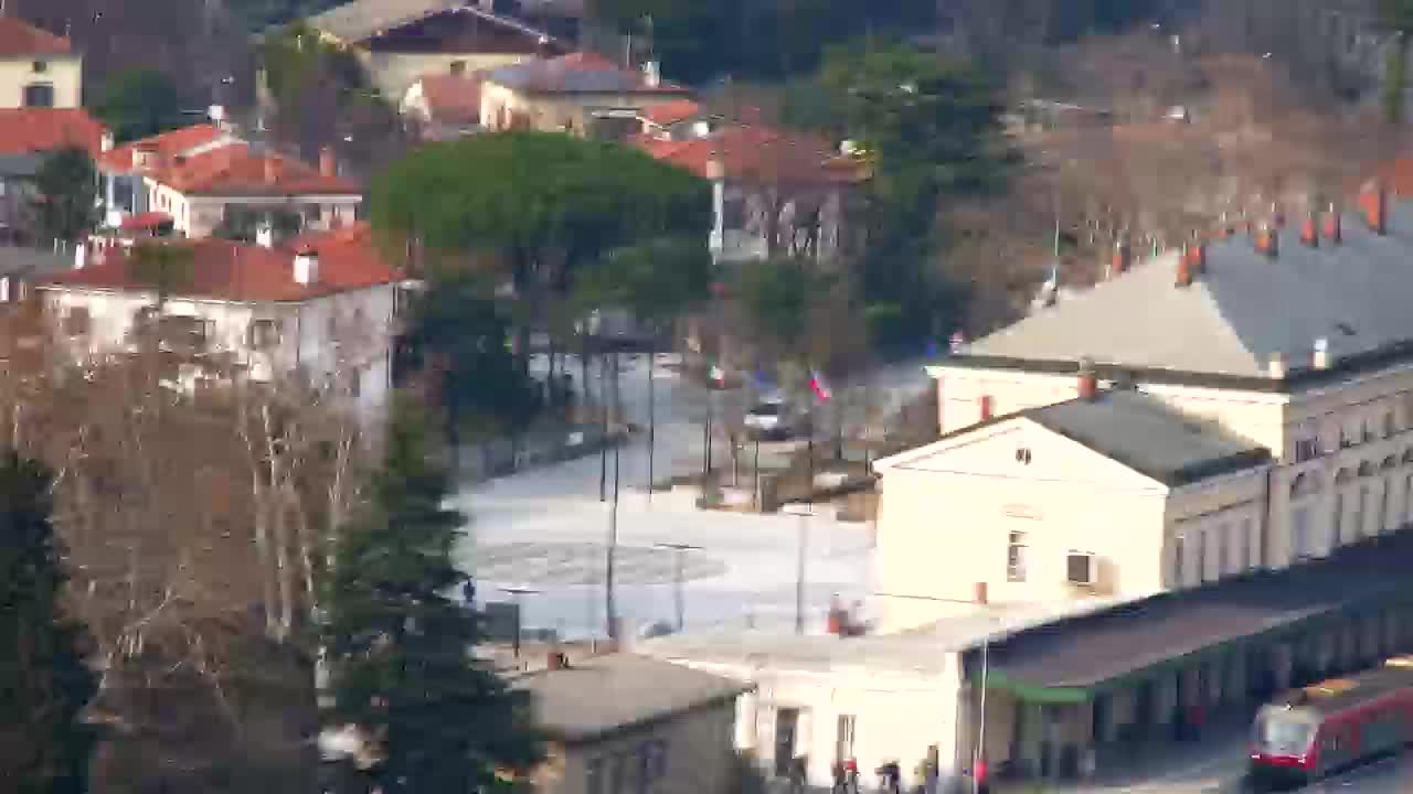 Nova Gorica e Gorizia: Panorama Mozzafiato dal Convento Francescano di Castagnevizza