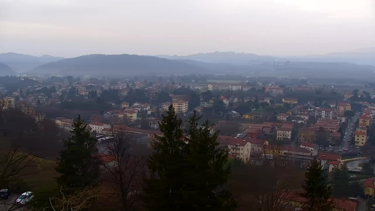 Nova Gorica i Gorica: Prekrasan Pogled iz Franjevačkog Samostana Kostanjevica