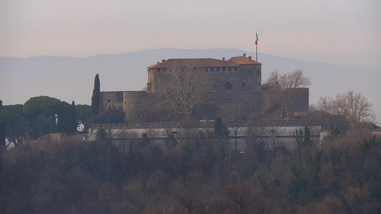 Nova Gorica i Gorica: Prekrasan Pogled iz Franjevačkog Samostana Kostanjevica