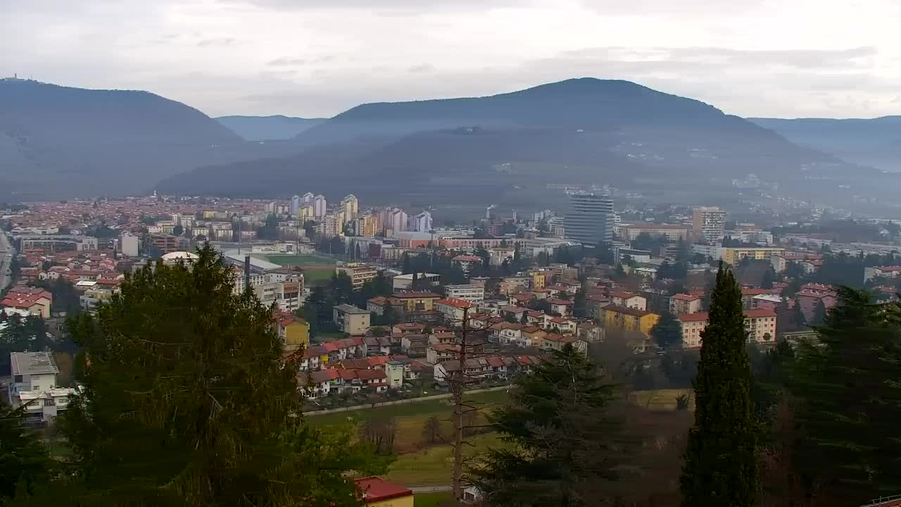 Nova Gorica i Gorica: Prekrasan Pogled iz Franjevačkog Samostana Kostanjevica