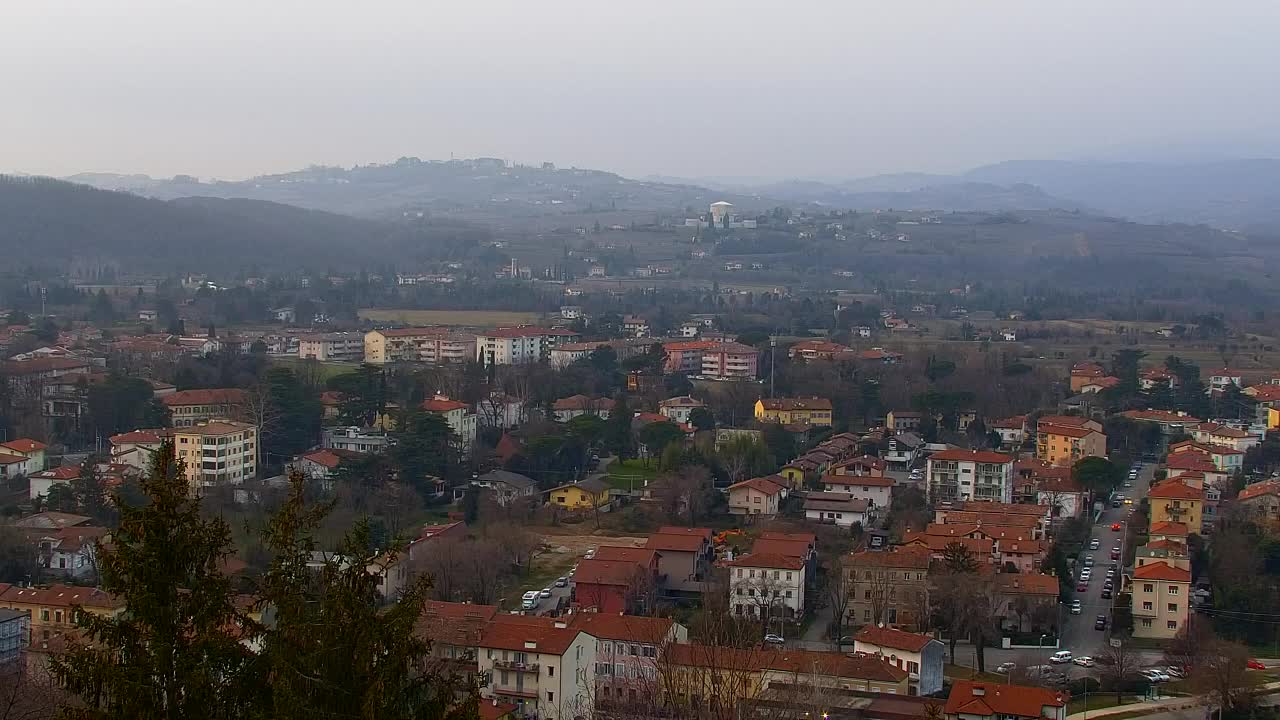 Nova Gorica i Gorica: Prekrasan Pogled iz Franjevačkog Samostana Kostanjevica