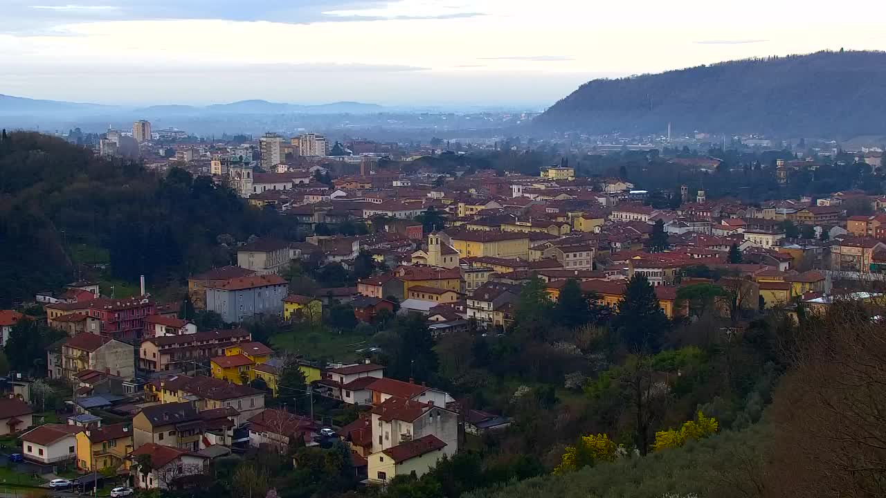 Nova Gorica i Gorica: Prekrasan Pogled iz Franjevačkog Samostana Kostanjevica