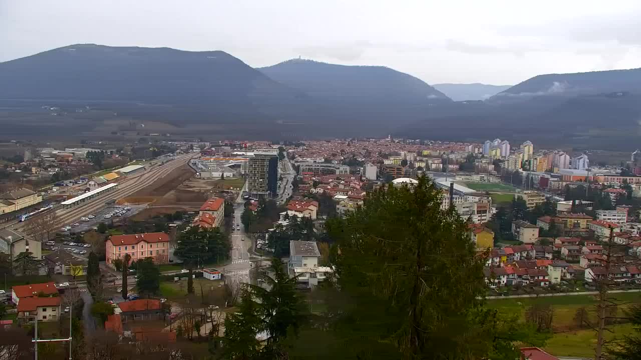 Nova Gorica i Gorica: Prekrasan Pogled iz Franjevačkog Samostana Kostanjevica