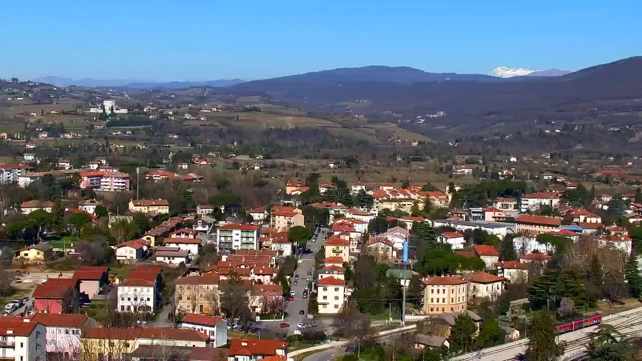 Nova Gorica e Gorizia: Panorama Mozzafiato dal Convento Francescano di Castagnevizza