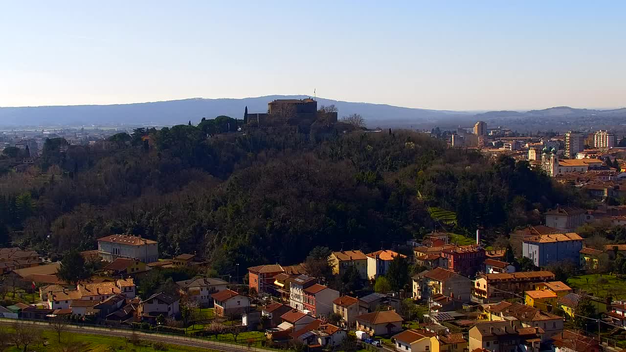 Nova Gorica i Gorica: Prekrasan Pogled iz Franjevačkog Samostana Kostanjevica