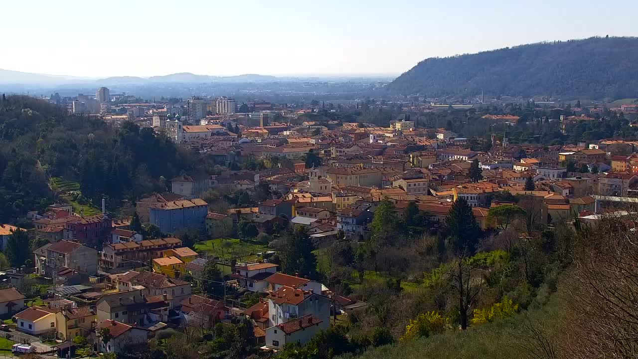 Nova Gorica i Gorica: Prekrasan Pogled iz Franjevačkog Samostana Kostanjevica