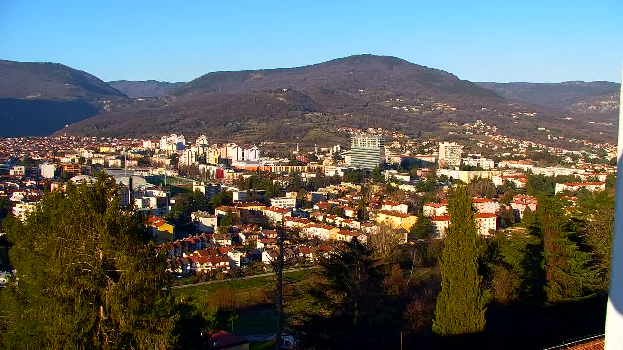 Nova Gorica e Gorizia: Panorama Mozzafiato dal Convento Francescano di Castagnevizza