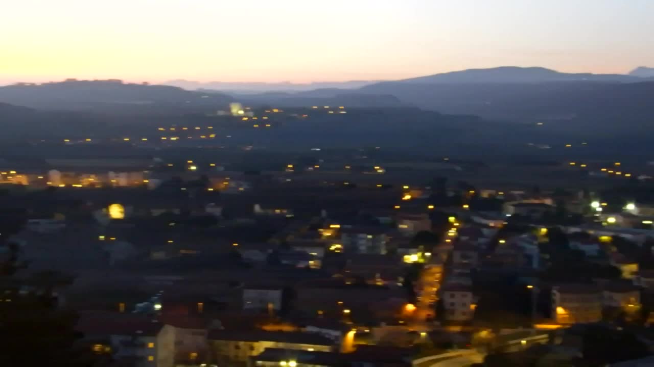 Nova Gorica i Gorica: Prekrasan Pogled iz Franjevačkog Samostana Kostanjevica