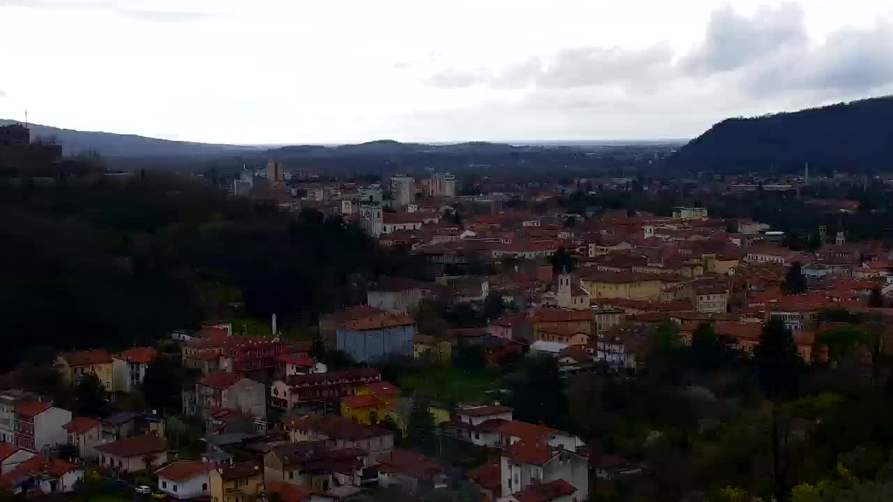 Nova Gorica y Gorizia: Impresionantes Vistas desde el Monasterio Franciscano de Kostanjevica