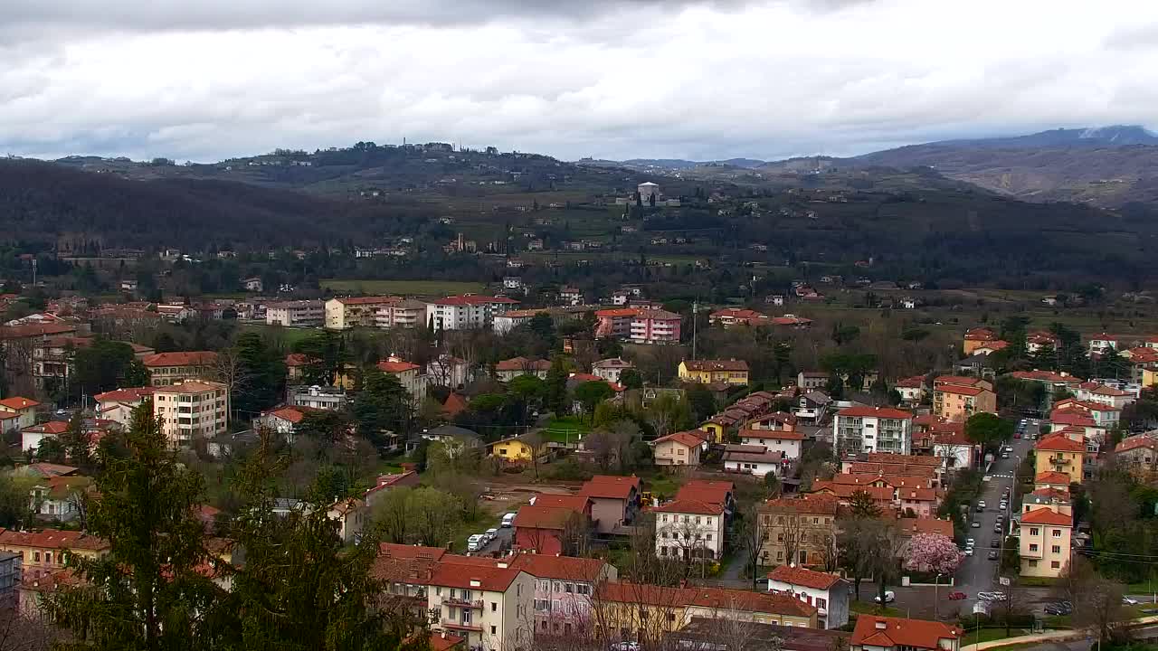 Nova Gorica i Gorica: Prekrasan Pogled iz Franjevačkog Samostana Kostanjevica