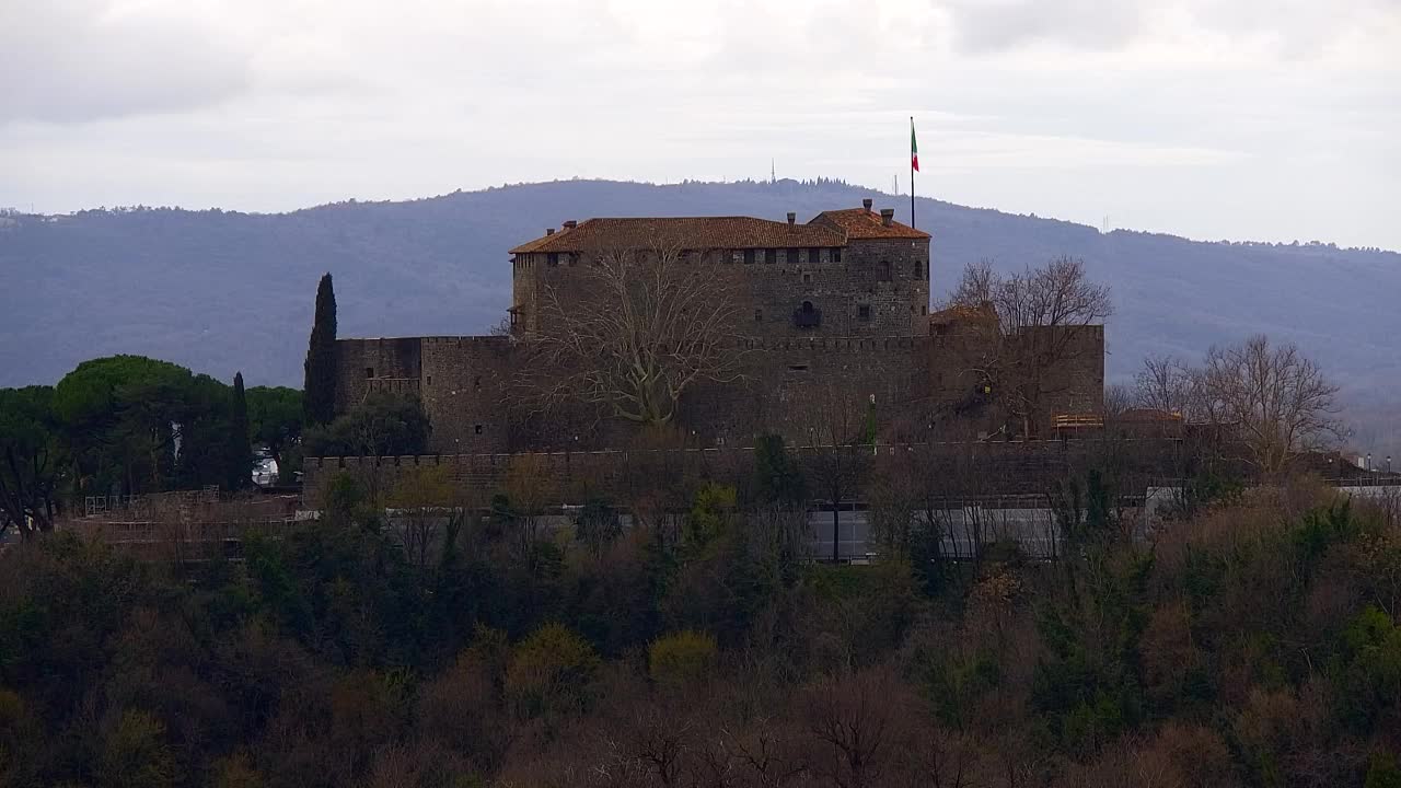 Nova Gorica i Gorica: Prekrasan Pogled iz Franjevačkog Samostana Kostanjevica