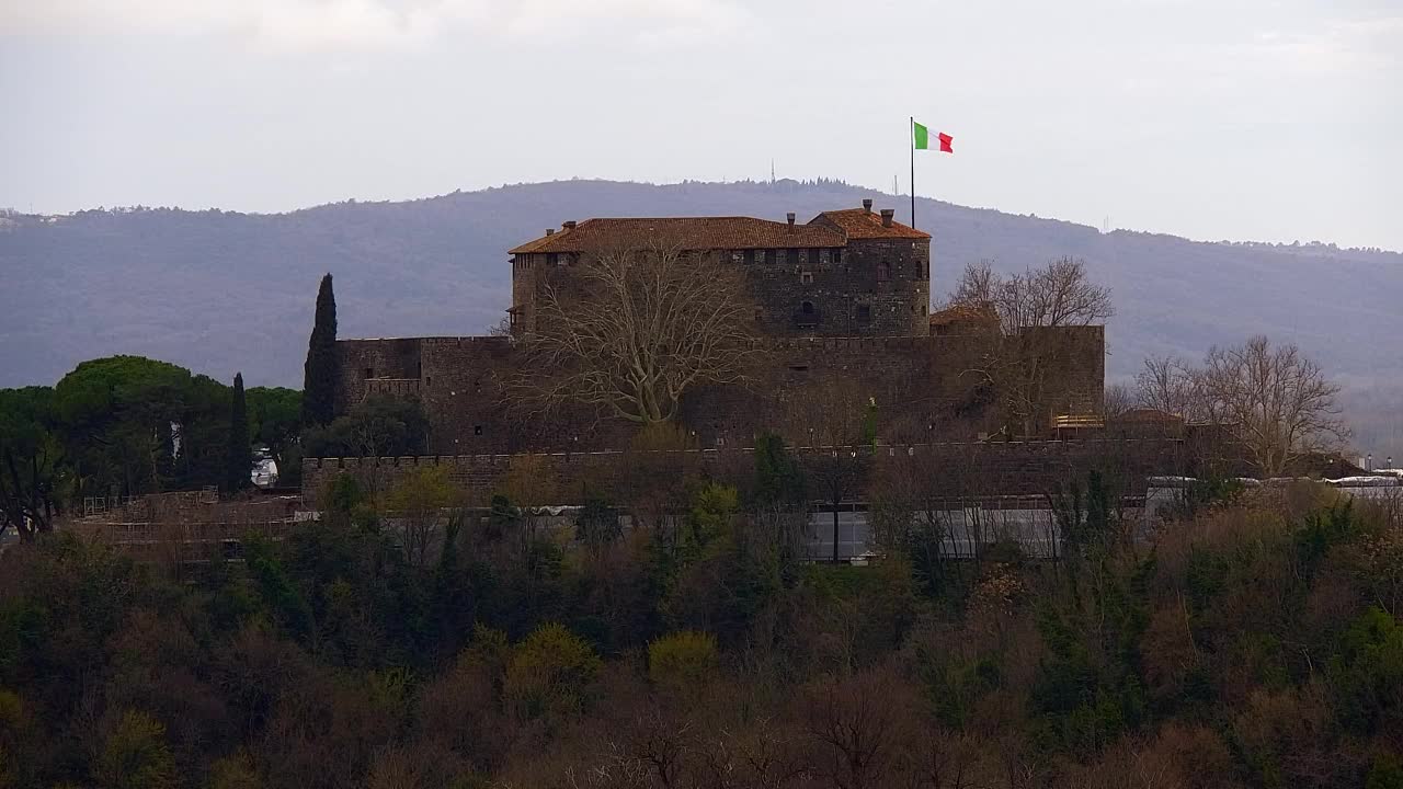 Nova Gorica y Gorizia: Impresionantes Vistas desde el Monasterio Franciscano de Kostanjevica