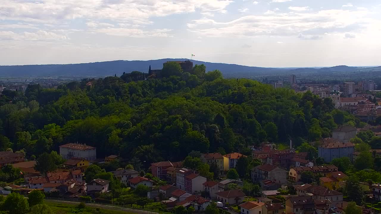 Nova Gorica e Gorizia: Panorama Mozzafiato dal Convento Francescano di Castagnevizza