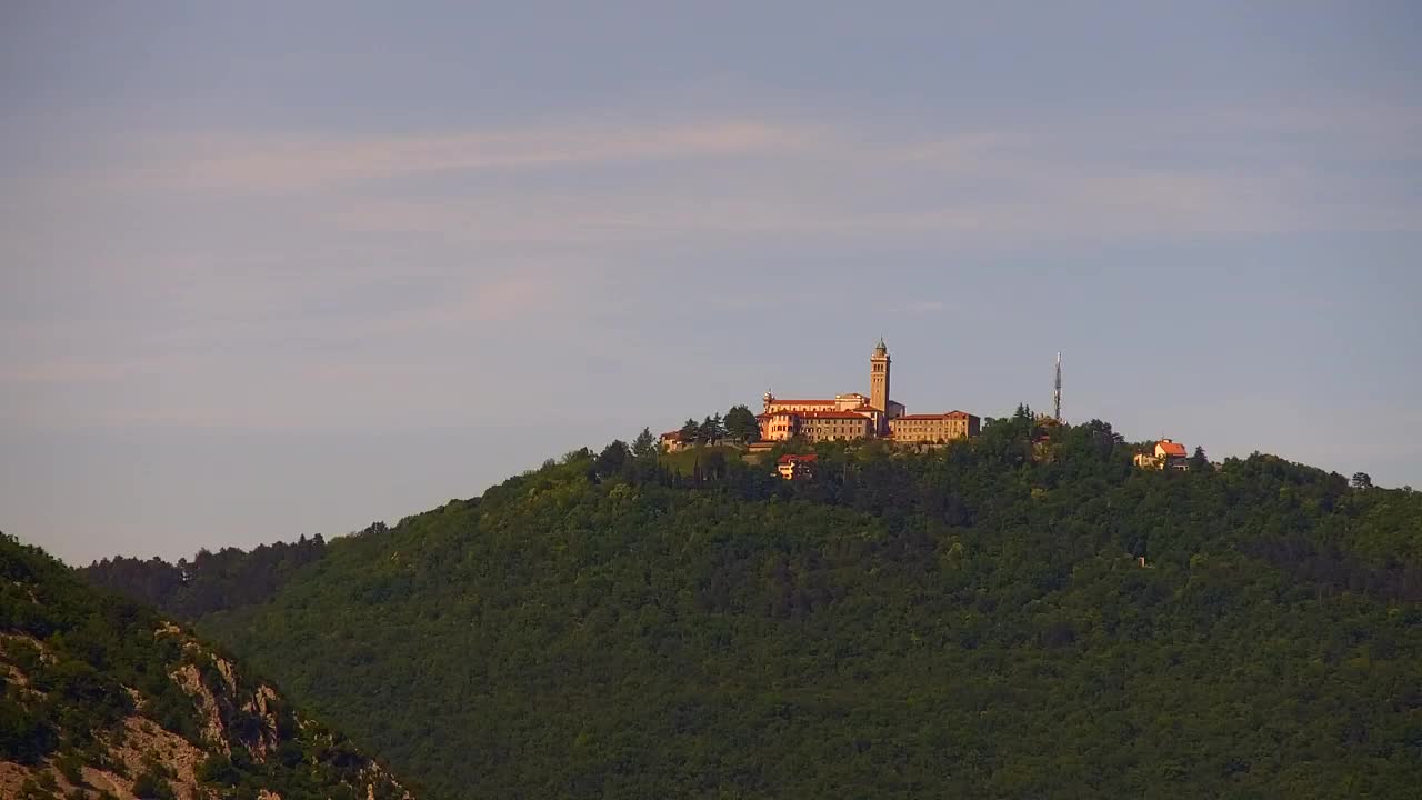 Nova Gorica i Gorica: Prekrasan Pogled iz Franjevačkog Samostana Kostanjevica