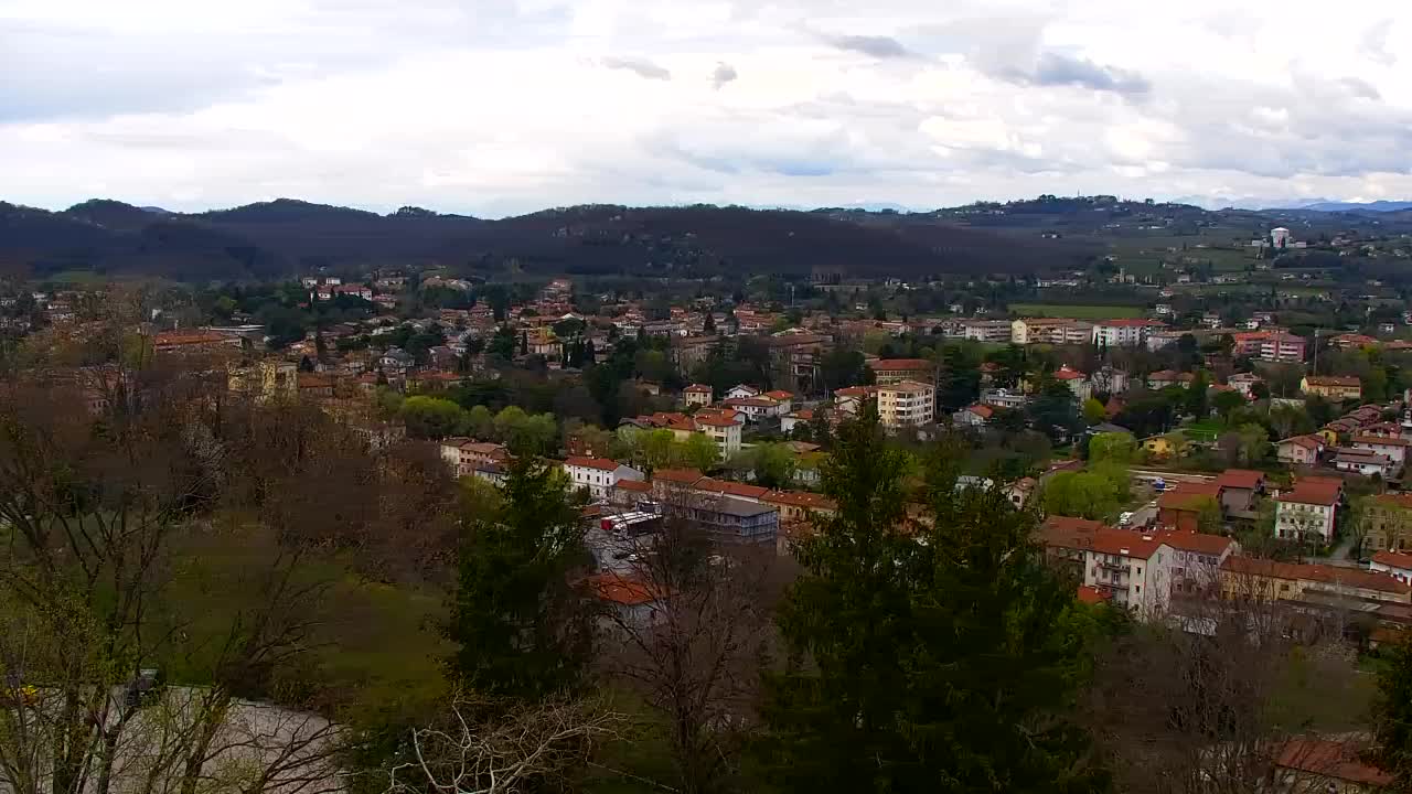 Nova Gorica e Gorizia: Panorama Mozzafiato dal Convento Francescano di Castagnevizza