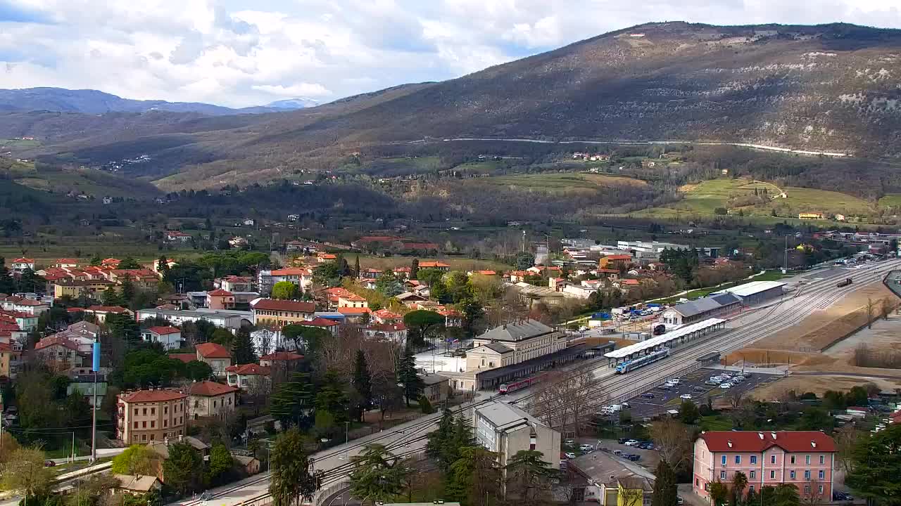 Nova Gorica e Gorizia: Panorama Mozzafiato dal Convento Francescano di Castagnevizza