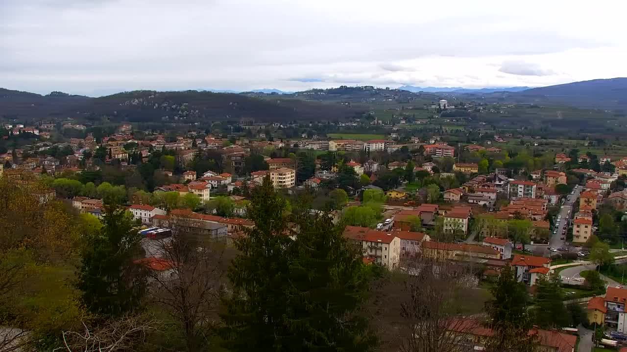 Nova Gorica e Gorizia: Panorama Mozzafiato dal Convento Francescano di Castagnevizza