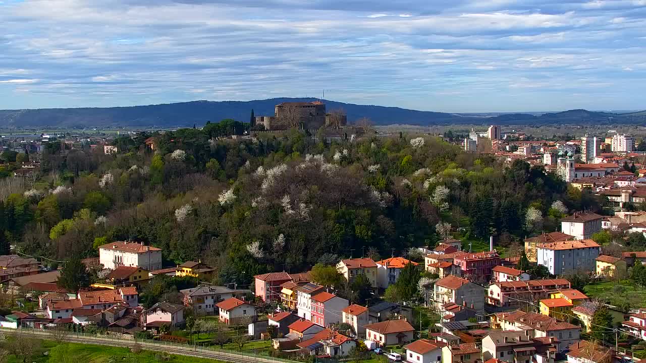 Nova Gorica e Gorizia: Panorama Mozzafiato dal Convento Francescano di Castagnevizza