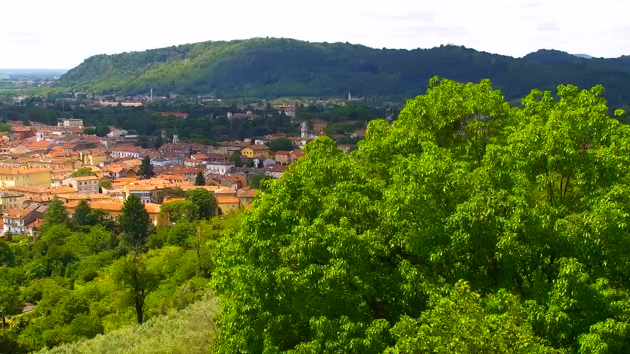 Nova Gorica e Gorizia: Panorama Mozzafiato dal Convento Francescano di Castagnevizza