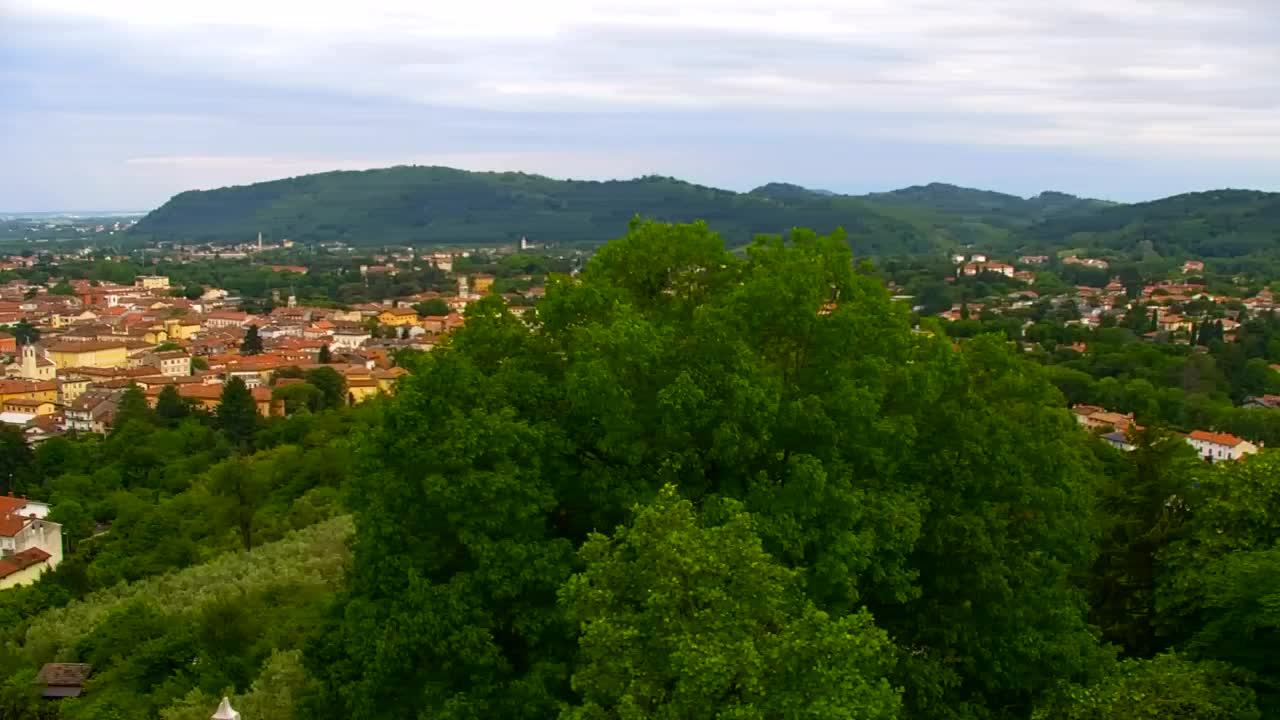 Nova Gorica i Gorica: Prekrasan Pogled iz Franjevačkog Samostana Kostanjevica
