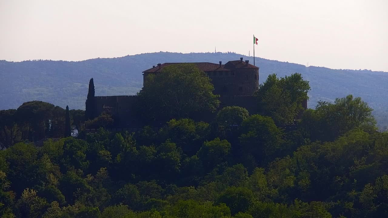 Nova Gorica e Gorizia: Panorama Mozzafiato dal Convento Francescano di Castagnevizza