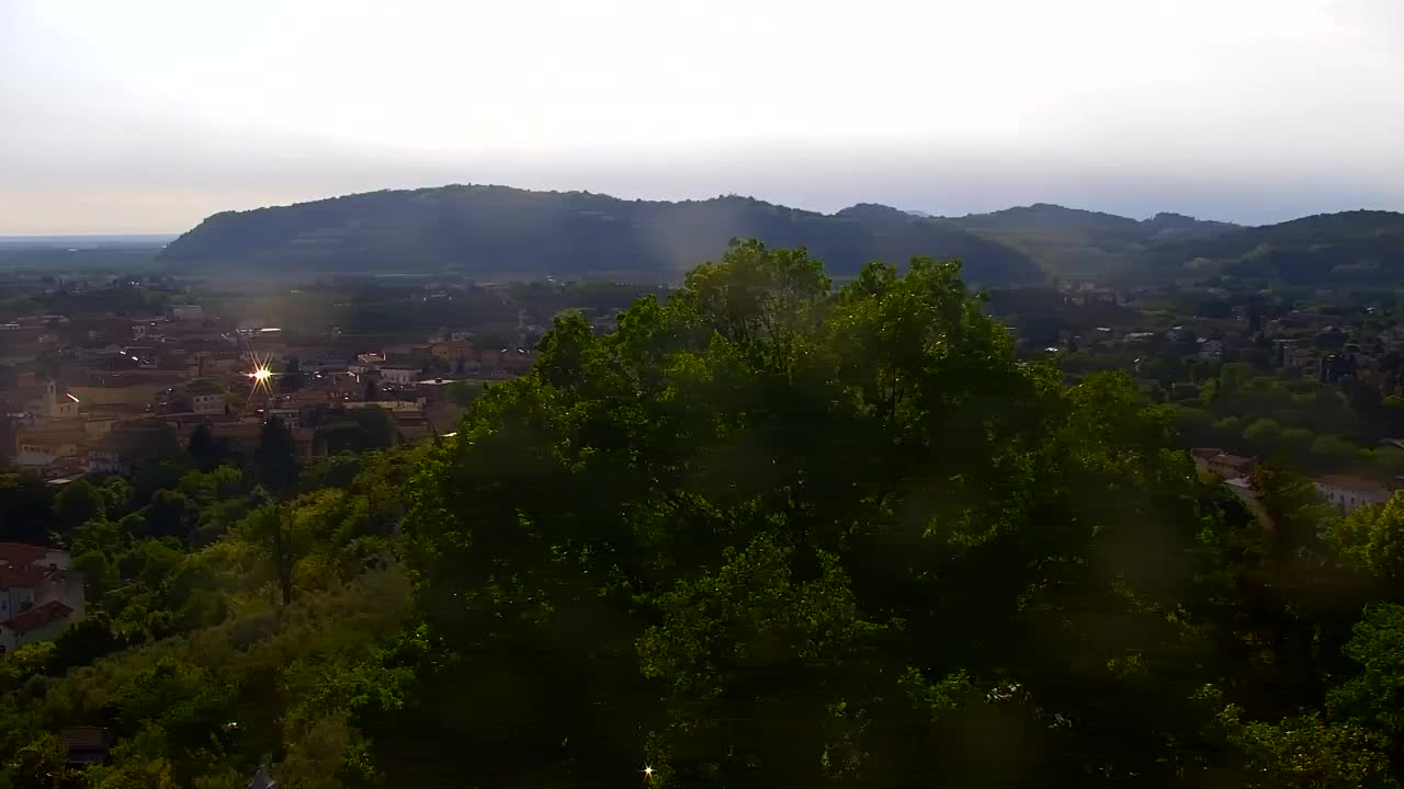 Nova Gorica e Gorizia: Panorama Mozzafiato dal Convento Francescano di Castagnevizza