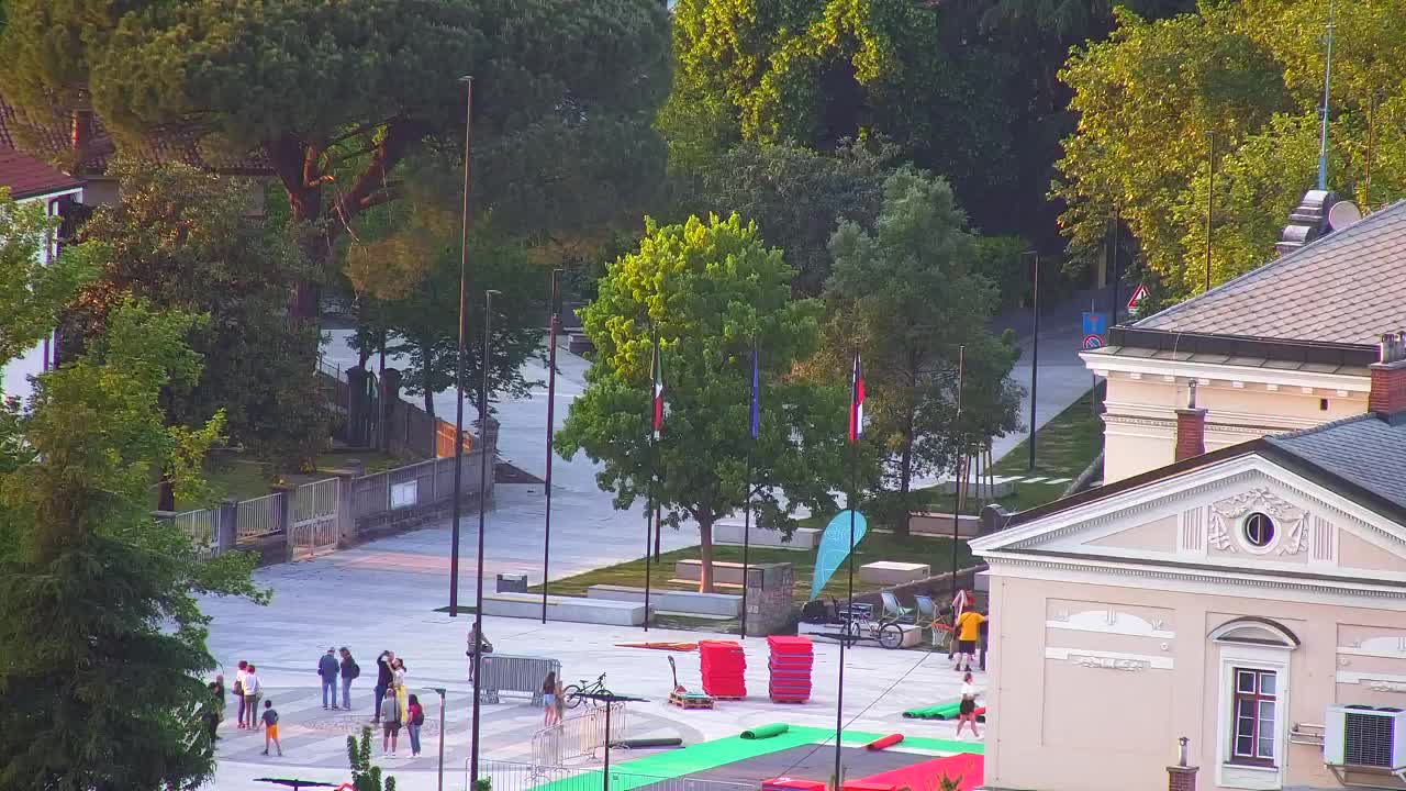 Nova Gorica i Gorica: Prekrasan Pogled iz Franjevačkog Samostana Kostanjevica