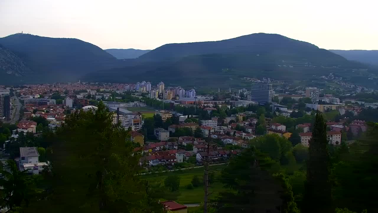 Nova Gorica e Gorizia: Panorama Mozzafiato dal Convento Francescano di Castagnevizza