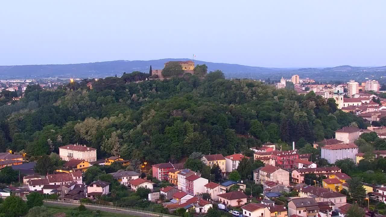 Nova Gorica e Gorizia: Panorama Mozzafiato dal Convento Francescano di Castagnevizza