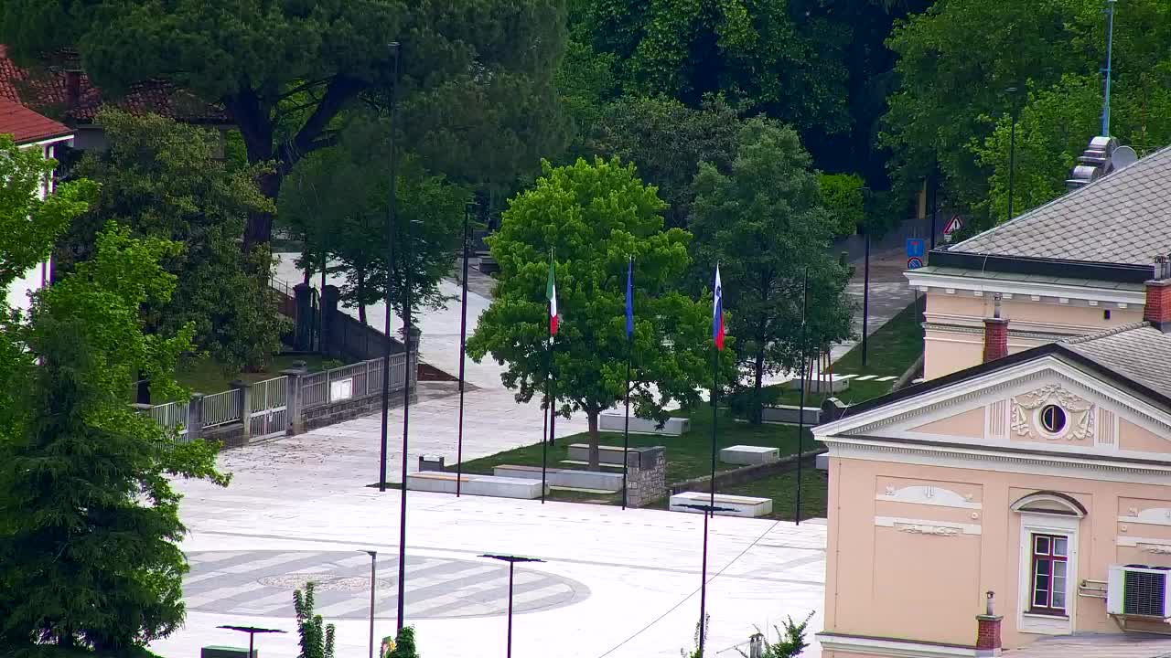 Nova Gorica e Gorizia: Panorama Mozzafiato dal Convento Francescano di Castagnevizza
