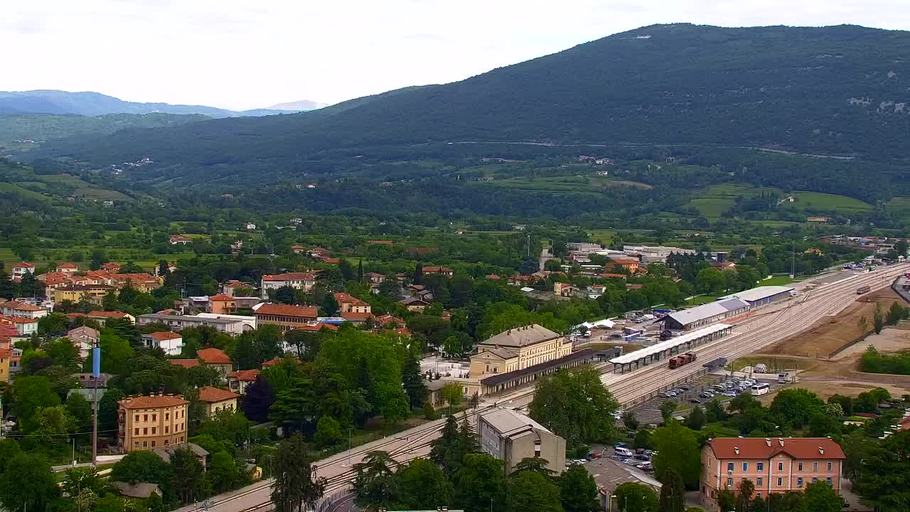 Nova Gorica i Gorica: Prekrasan Pogled iz Franjevačkog Samostana Kostanjevica
